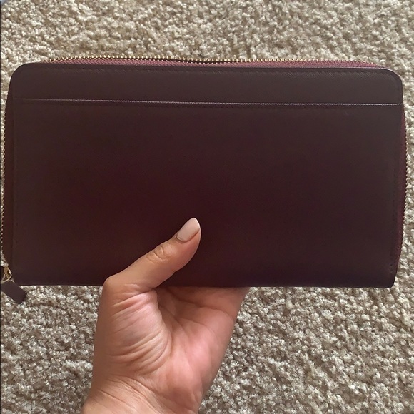 Kate Spade ♠️ travel wallet - Picture 3 of 4